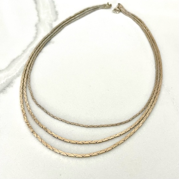 Vintage gold tone three strand necklace - Picture 1 of 5